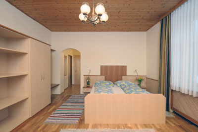 Beispielfoto für Zimmer im Freinerhof - hier im Stoahaus (Dependance - Nebengebäude)