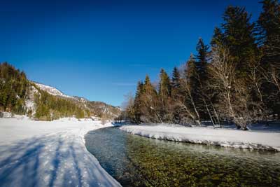 die Mürz im Winter gleich neben dem Freinerhof